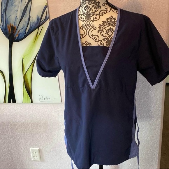 Tops - scrub top shirt size medium